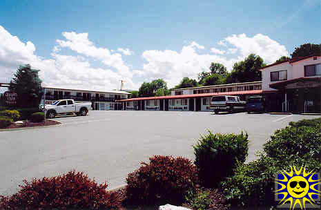  Apple Inn Motel 